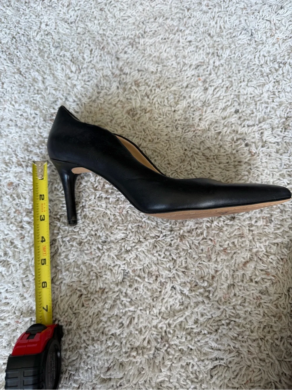 Classic Black Pointed-Toe Women's Pumps